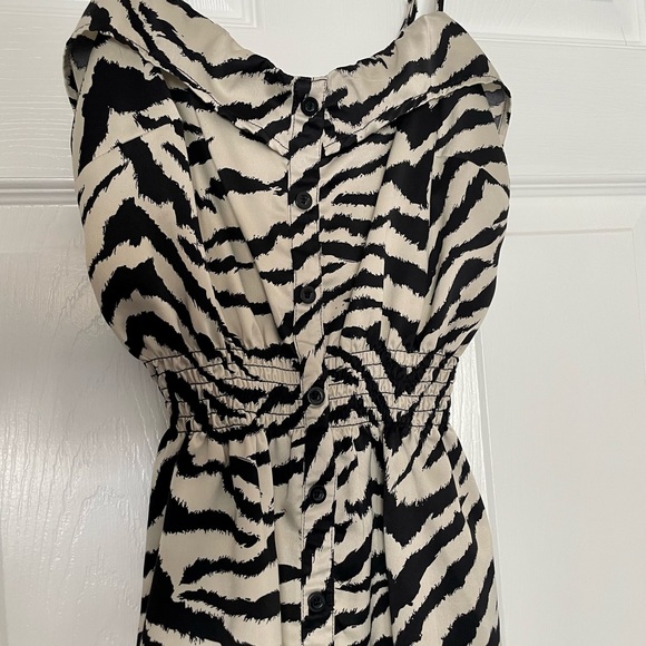 Dynamite Cinched Waist Zebra print spaghetti strap shirt XS - Picture 3 of 4